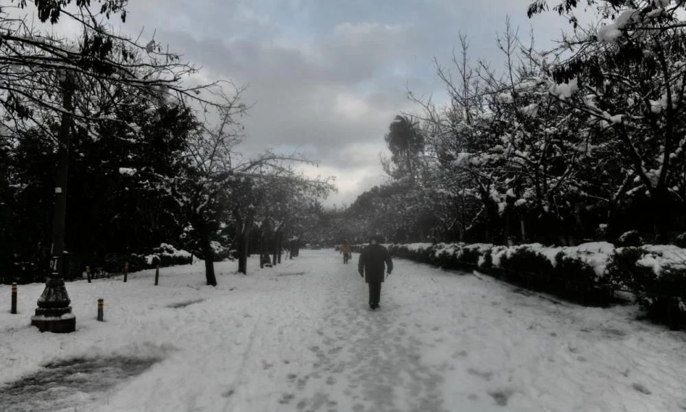 Φτάνει στην χώρα μας η κακοκαιρία Coral: Έρχονται πολικές θερμοκρασίες, χιονόνερο και χιόνια ακόμα και στην Αττική